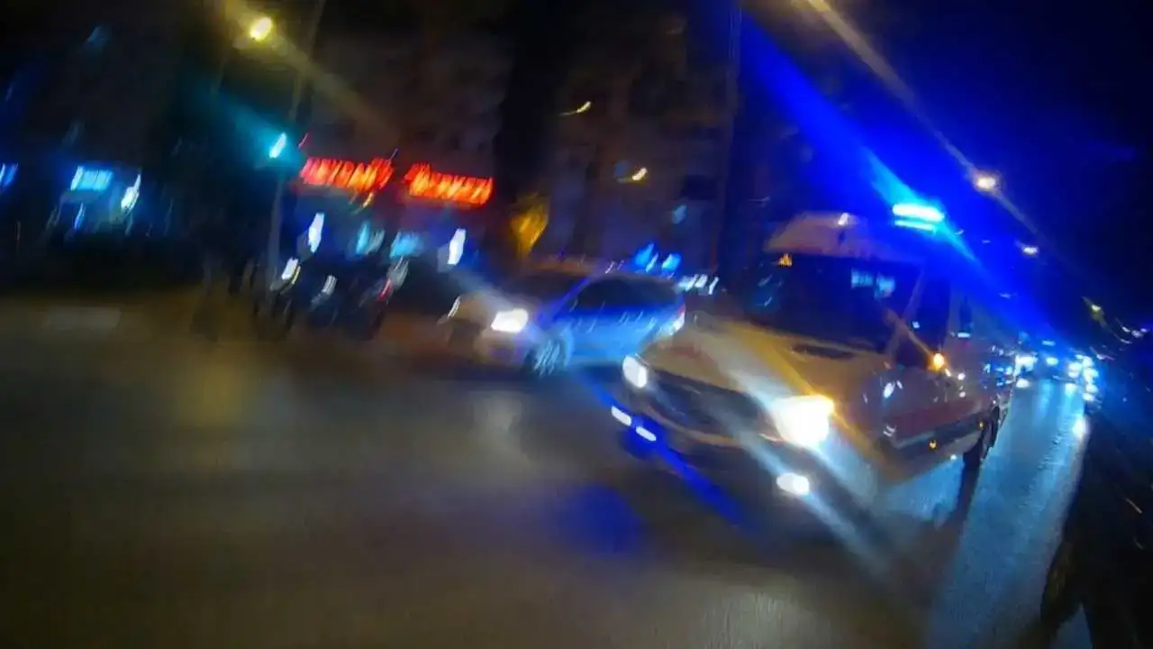 Antalya’da Ambulans İçin Trafiği Tek Başına Açtı! 1